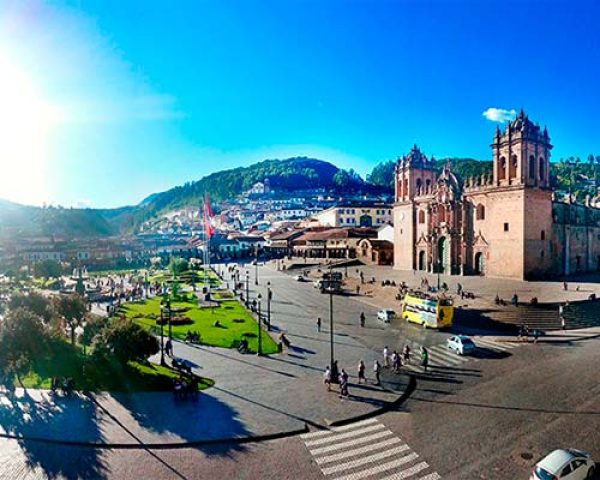 Tour 3 días y 2 noches en Perú: Cusco, Machu Picchu, Con Pernocte en Valle Sagrado.