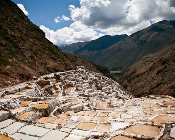 Tour de dos días en Salineras, Moray, Machu Picchu, Aguas Calientes y Huaynapicchu